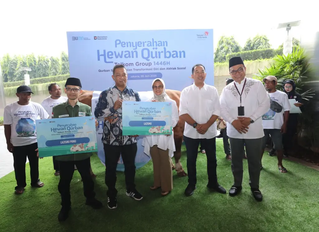 Hari Raya Iduladha 1446H, TelkomGroup Salurkan 946 Hewan Kurban untuk Masyarakat